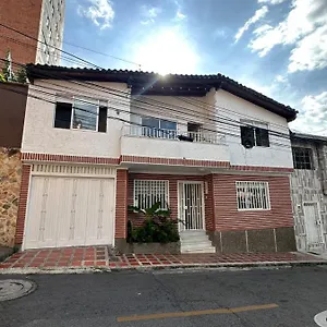 Gaston2 Medellín